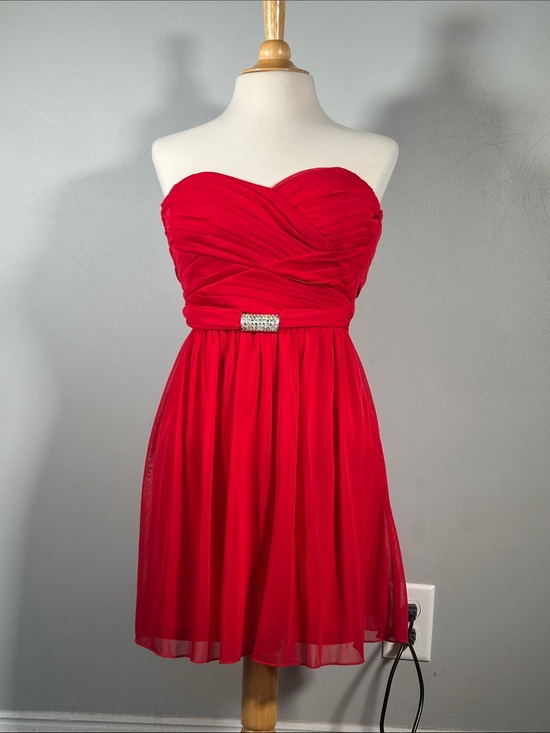 Teeze Me Dresses & Skirts - Red Strapless Homecoming Dress